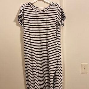 Dress with pockets only worn once